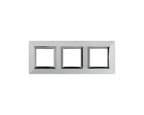 Рамка из металла, Avanti, светло-серебристая, 3 поста (6 мод.) 4404856 | Рамка из металла, Avanti, светло-серебристая, 3 поста (6 мод.)